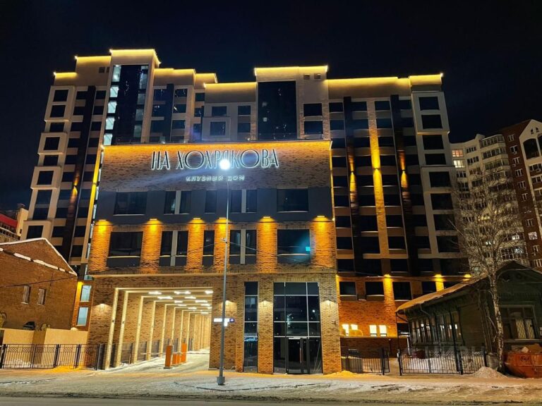 Khokhryakov Street Clubhouse